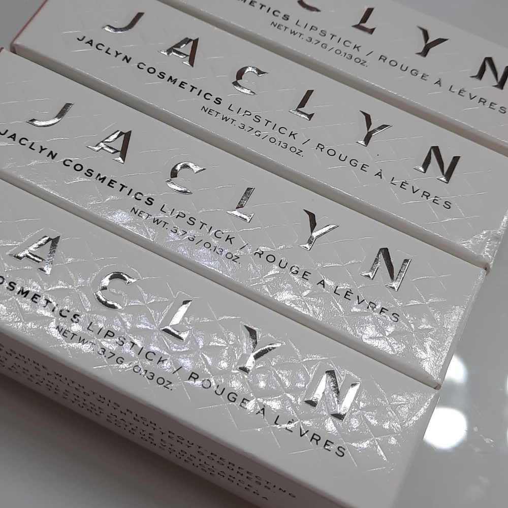 Jaclyn HILL cosmetics lipsticks